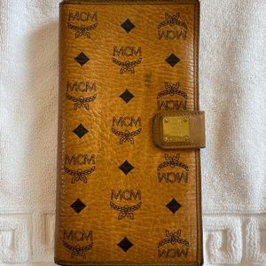 RARE Authentic MCM Large Wallet in Cognac. 🌸 Special price when buying both.